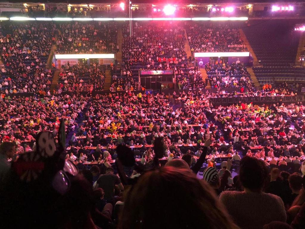 Premier League darts crowd